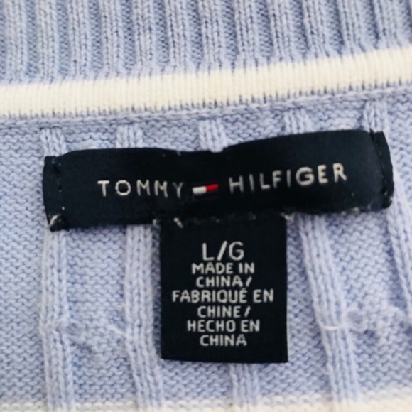 TOMMY HILFIGER Lightweight Wide Stripe Cable Knit V-Neck Sweater - Picture 8 of 12